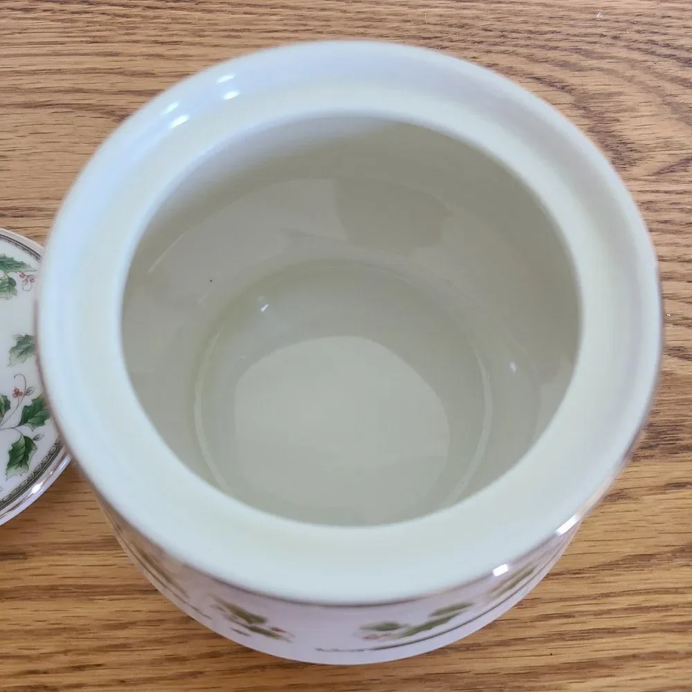 Vintage Royal Limited Holly Holiday China Christmas Sugar Bowl With Lid
